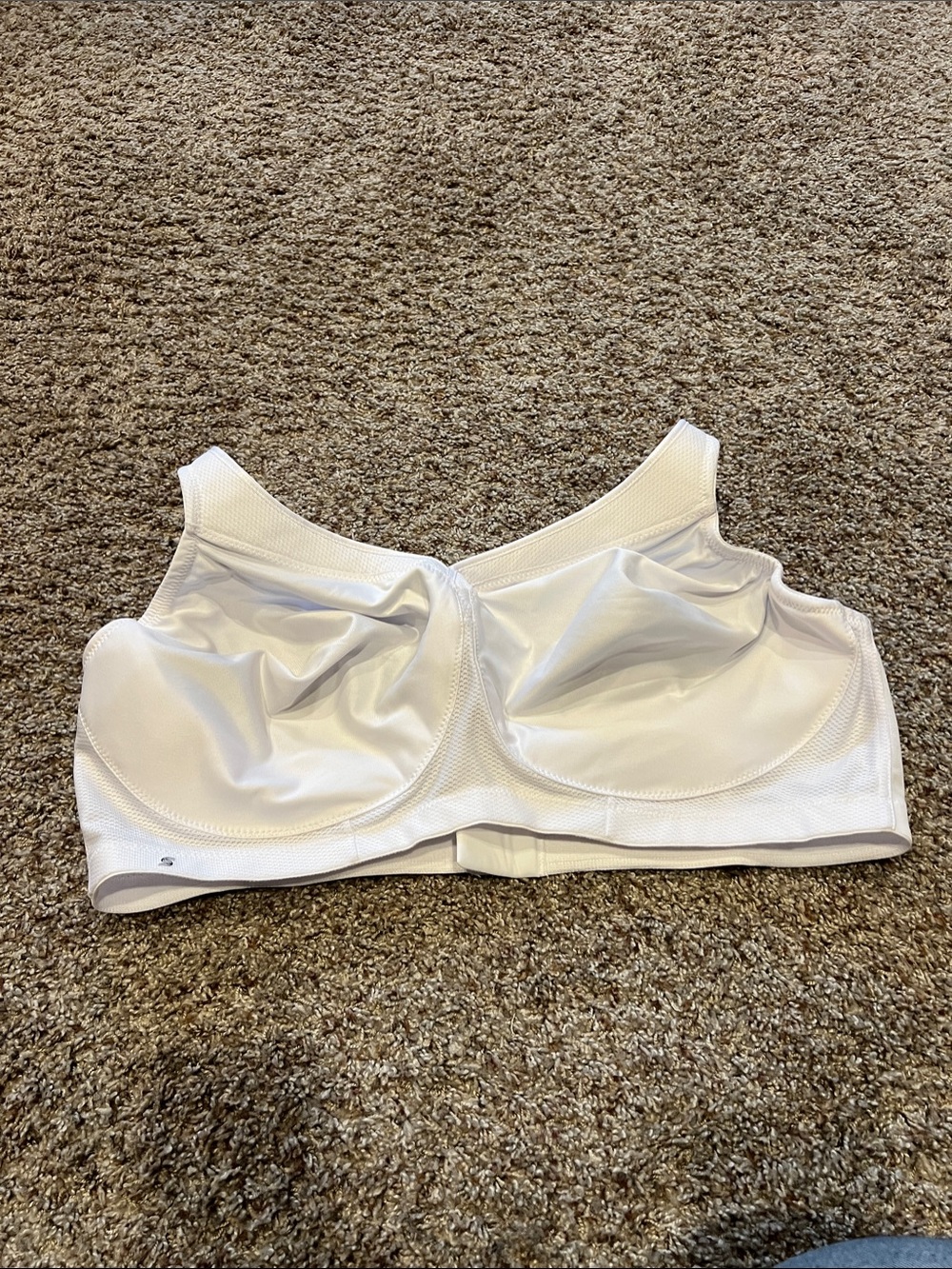 Glamorise White Full-Coverage Support Bra with Wide Straps